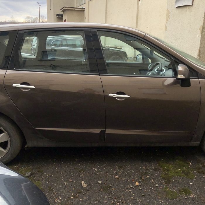 Дверка передня задня ліва права Renault Scenic 3 Grand колір TECNB