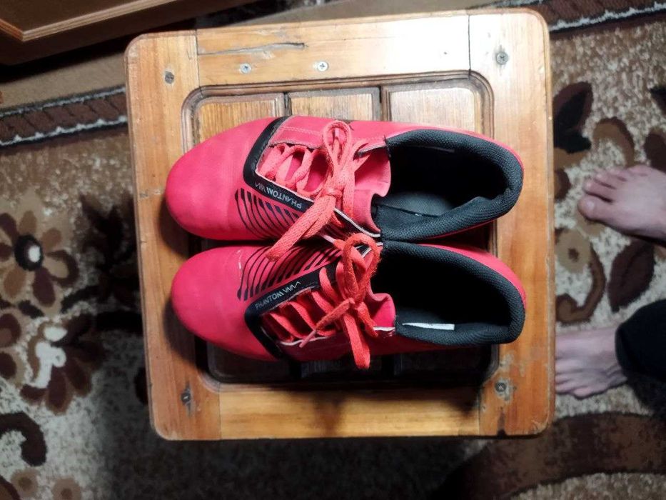 Бутсы футбольные Nike Phantom Venom Club Fg