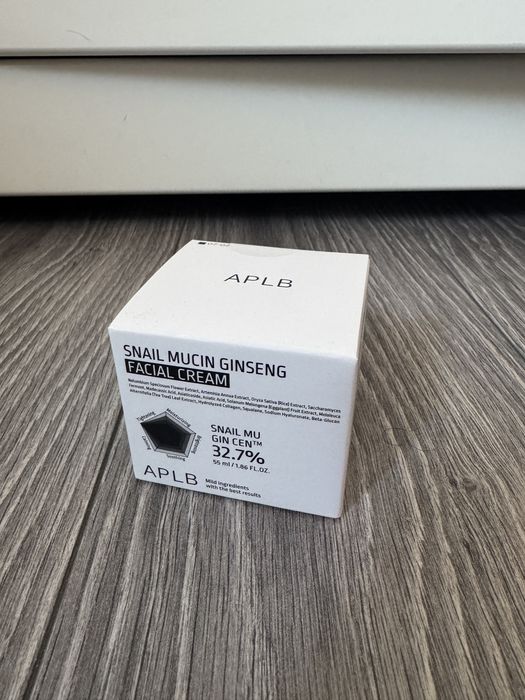 APLB - Snail Mucin Ginseng Facial Cream - Krem odmładzający z żeń-szeniem i ślimakiem