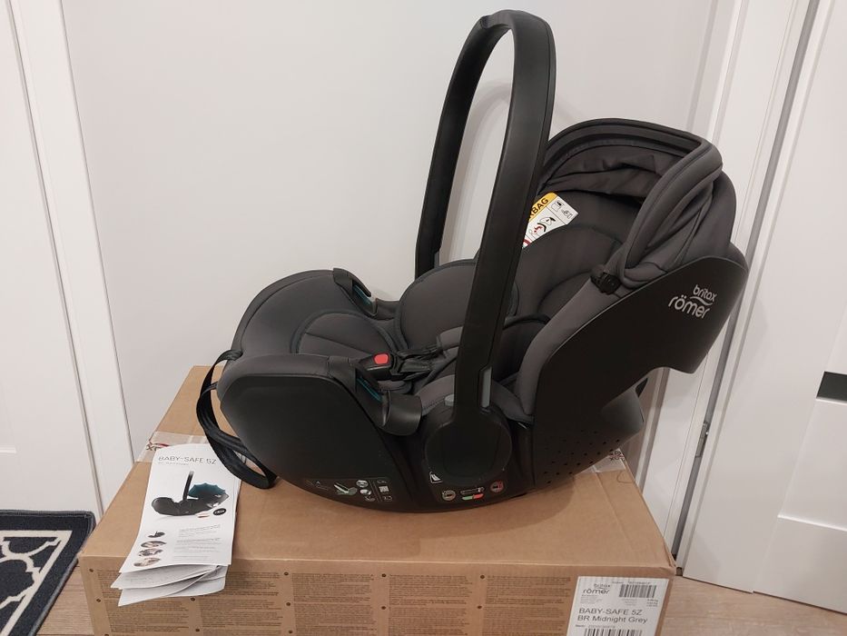 Nowy fotelik samochodowy britax römer babysafe 5z midnight grey okazja