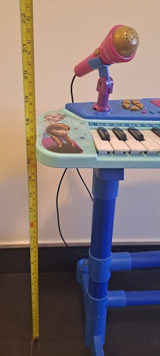 Mini piano frozen