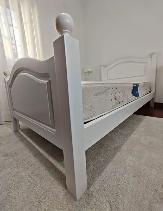 Cama solteiro(a) completa com colchão e estrado