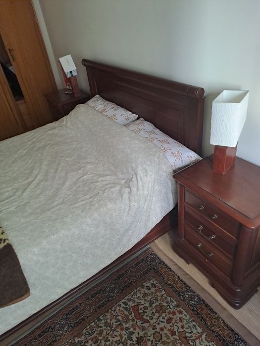 Quarto completo semi-novo