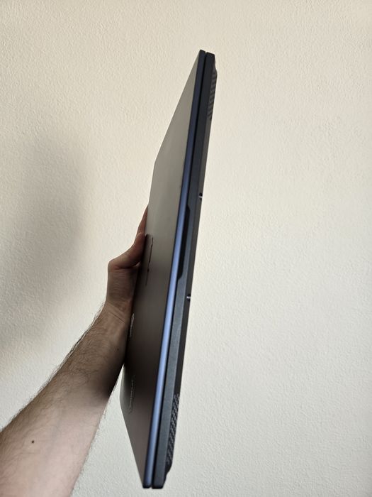 Asus ExprertBook(Core i3(10-Gn),SSD 240Gb,RAM 8Gb).FullHD.АКБ 2.5 часа