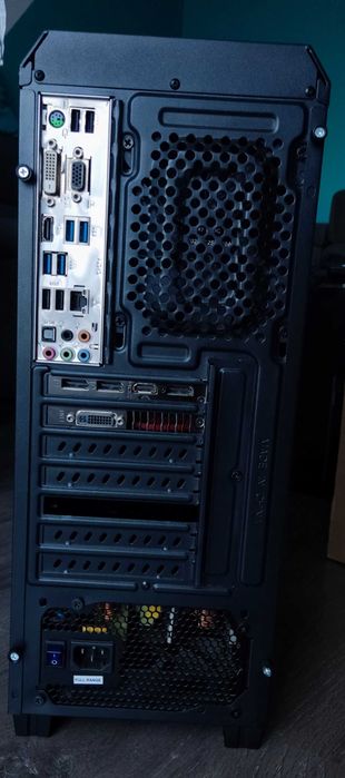 Komputer stacjonarny i7-4770, 24GB RAM, GTX 960 4GB