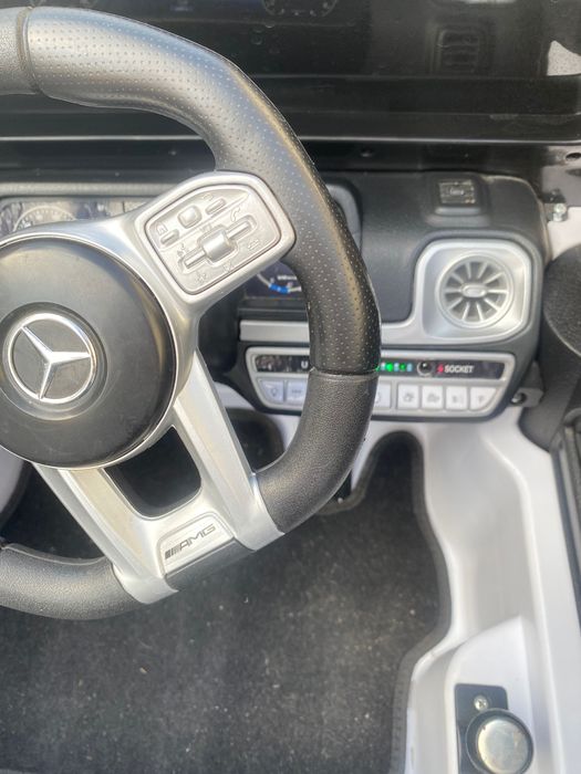 Дитячий автомобіль