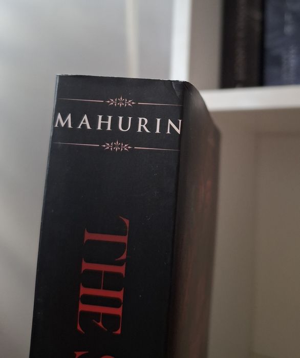 The Scarlet Veil - Shelby Mahurin