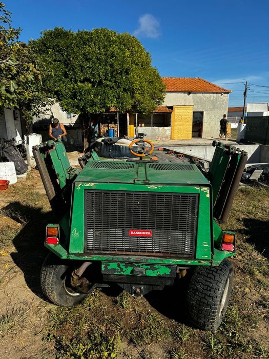 À VENDA: Cortador de Relva Profissional Ransomes Commander 1994
