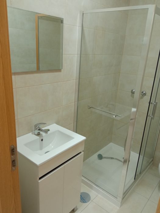 Alugo apartamento T2