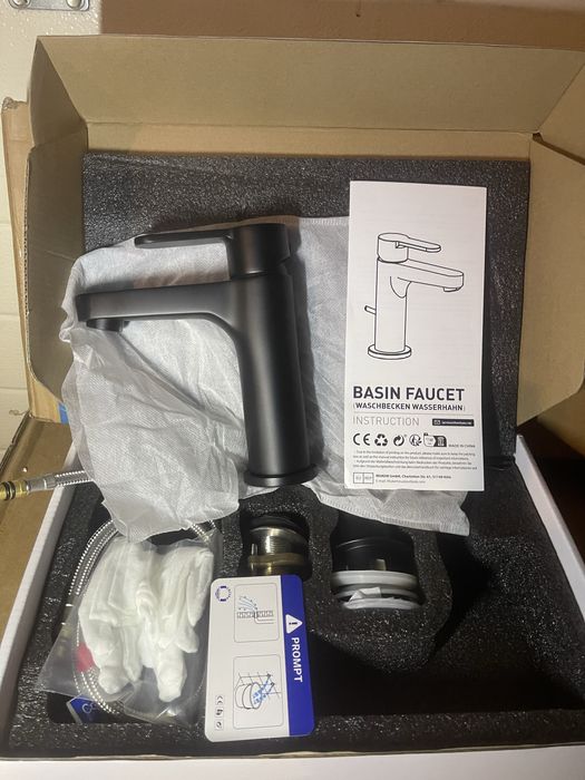 Bateria umywalkowa czarna