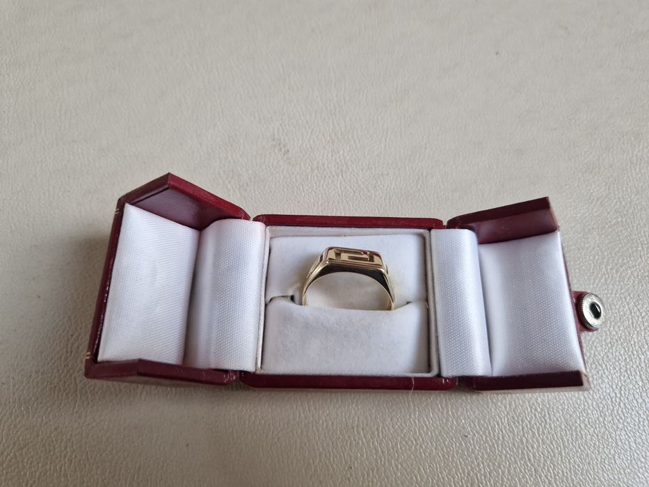 Złoty pierścionek, sygnet VERSACE 585