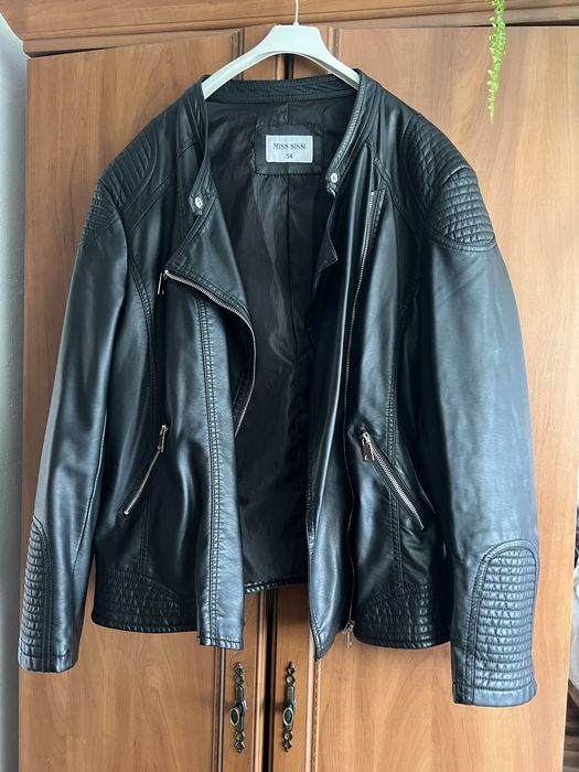 Duża czarna ramoneska biker z zamkami