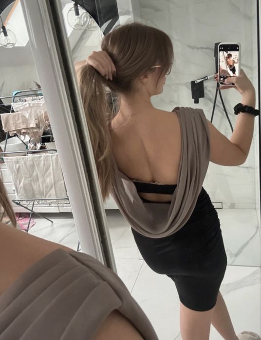 Sukienka damska krótka z odkrytymi plecami