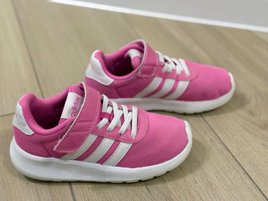 Дитячі кросівки для дівчинки adidas Lite Racer 3.0