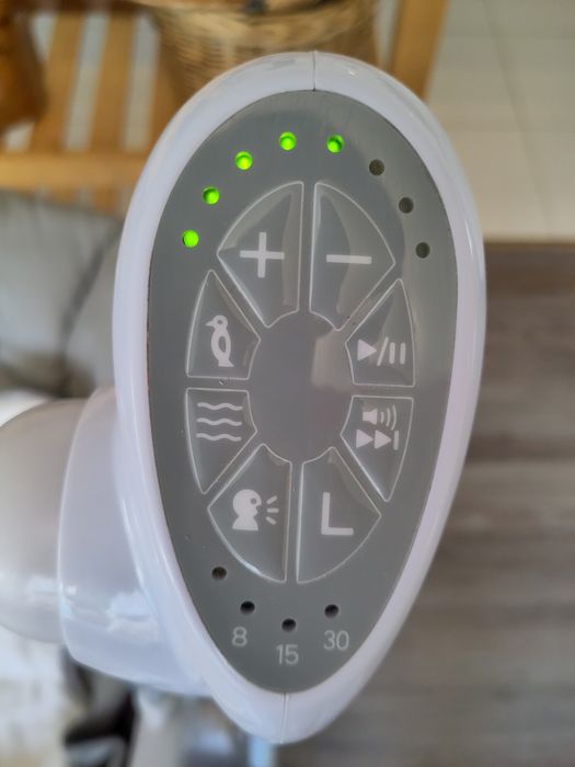Krzesełko do karmienia Caretero Indigo z elektrycznym bujaniem