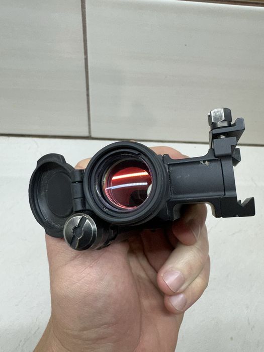 Приціл коліматорний Aimpoint CompM5 з точкою 2 МОА