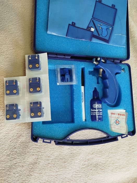 Pistolet do przebijania uszu CAFLON blu