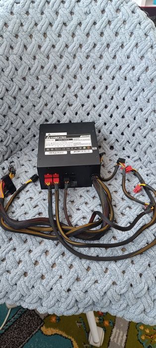 Блок живлення chiftec 750 вт
