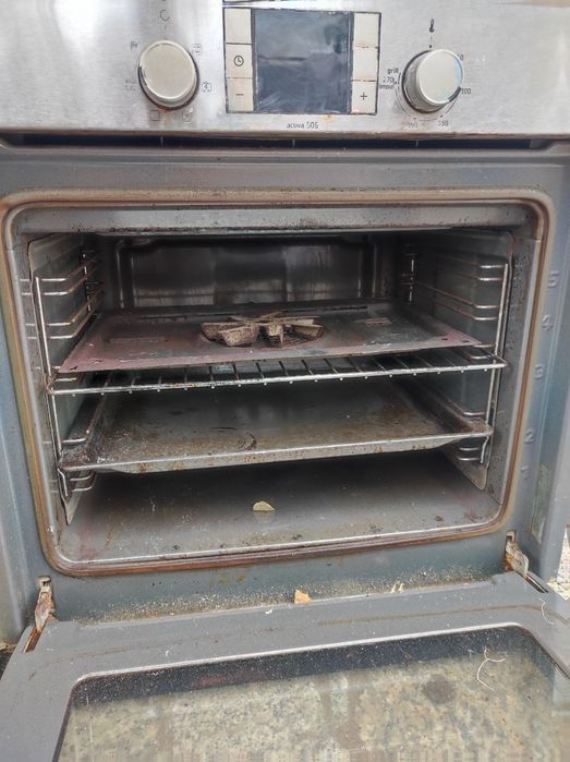 Forno elétrico Ariston e Balay