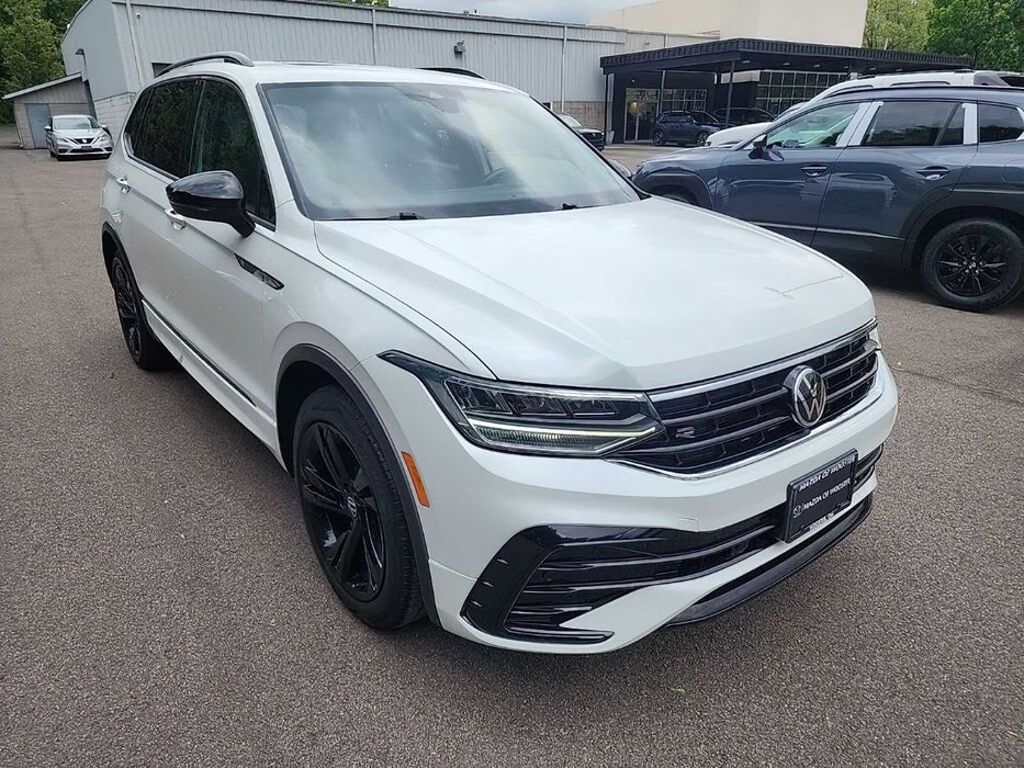 Volkswagen Tiguan SE R-Line Black 4Motion      2023