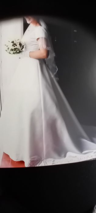 Vestido de noiva noivas branco e pérola  com véu tule bordado