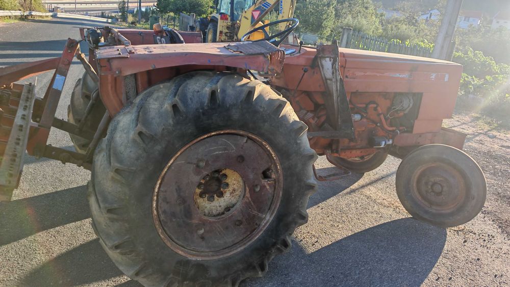 Trator Renault 651