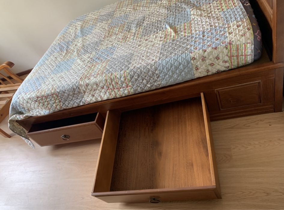Quarto completo - madeira maciça (inclui cama de casal com colchão)