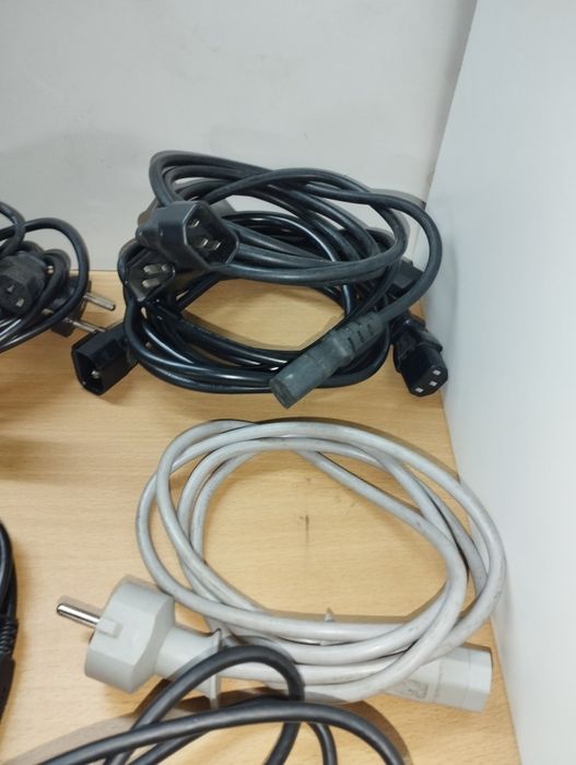 CABOS VÀRIOS - Alimentação/Extensão/Scart/VGA/USB