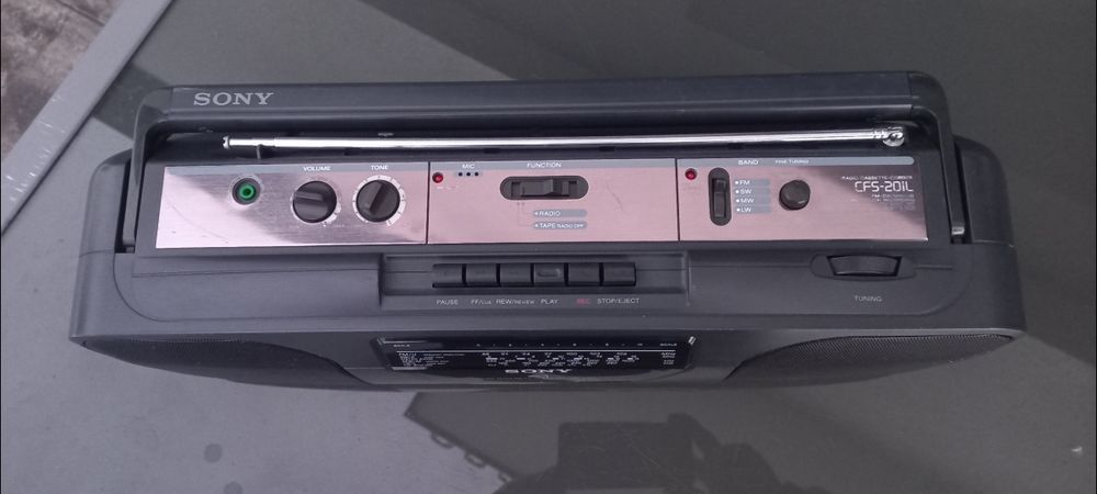 Radio Magnetofon SONY CFS-201L na kasetę Jamnik