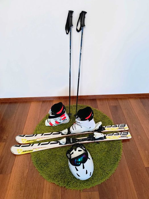Kompletny zestaw narciarski – narty Fischer, kijki, buty, kask + gogle