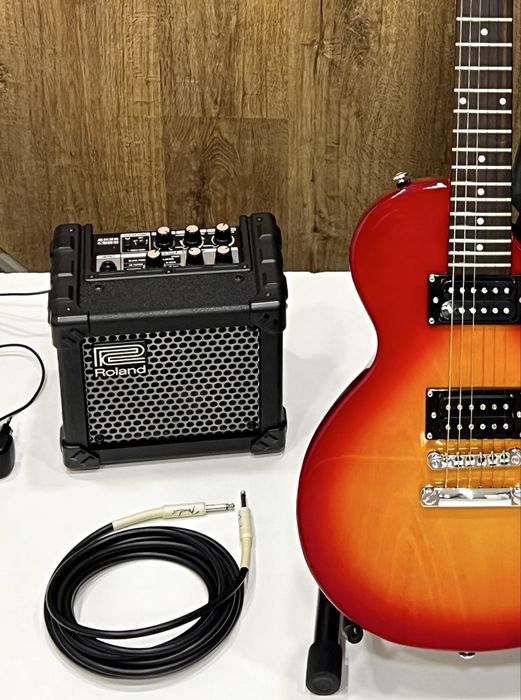 Усилитель Roland