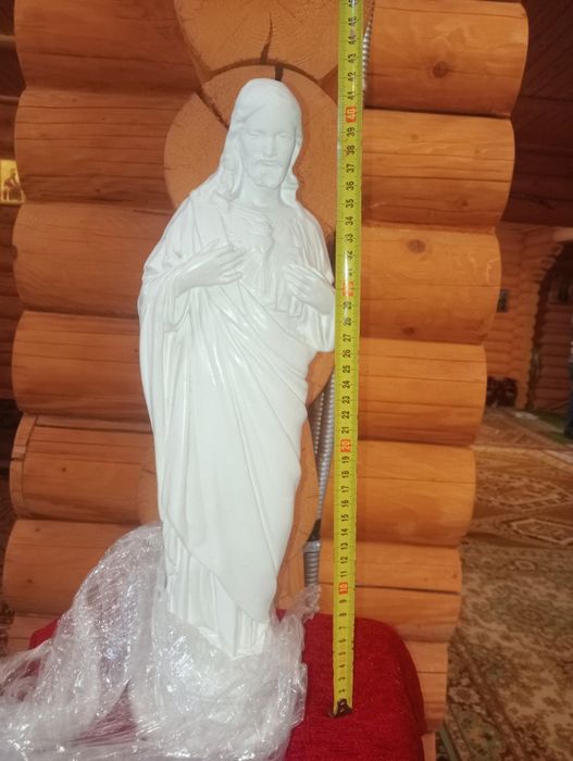 Статуї Матінки Божої, Ісуса Христа, Святої родини