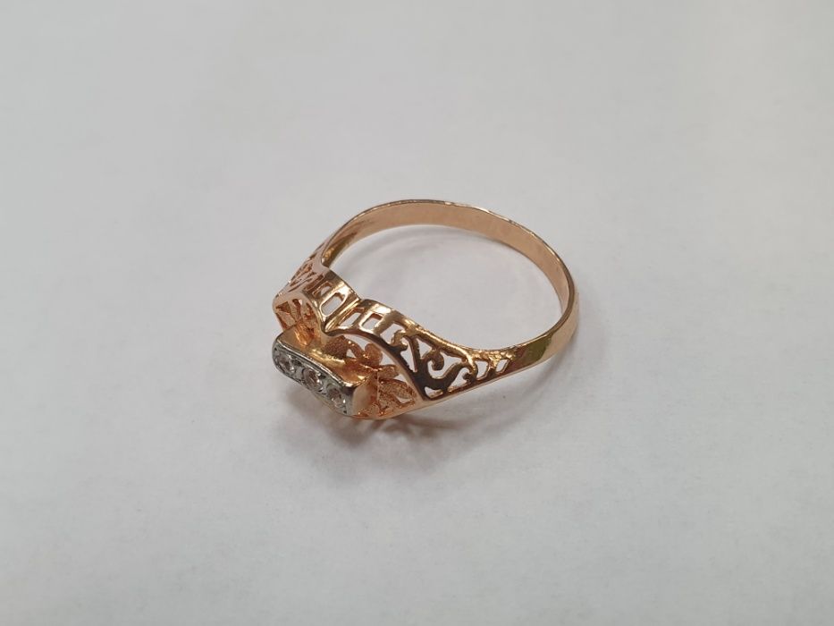 II poł. XX wieku! Złoty pierścionek/ 750/ 2.40 gram/ R17