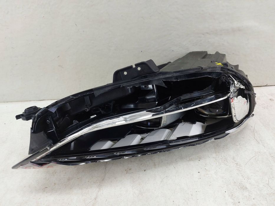 Audi A4 B9 8W lift 19- LED prawa lampa przednia przód reflektor
