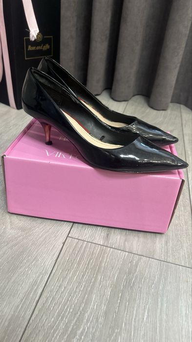 Туфлі Zara.