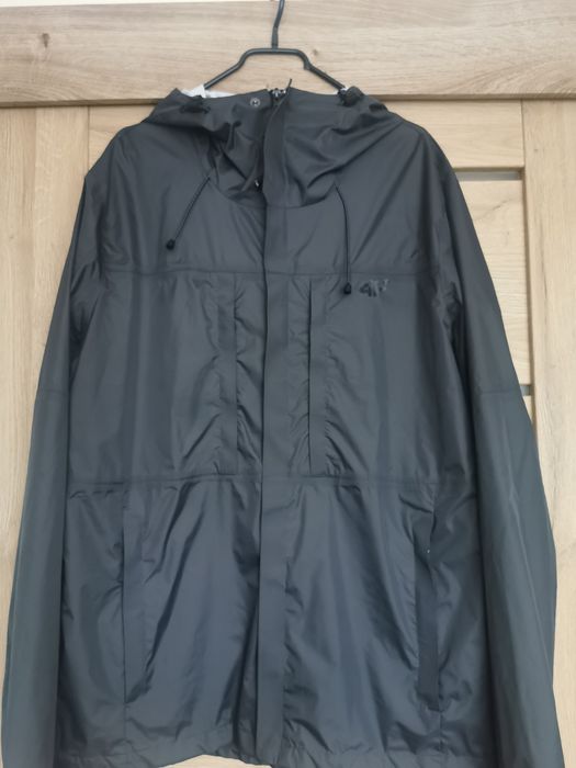 Kurtka 4f przeciwdeszczowa j. nowa.