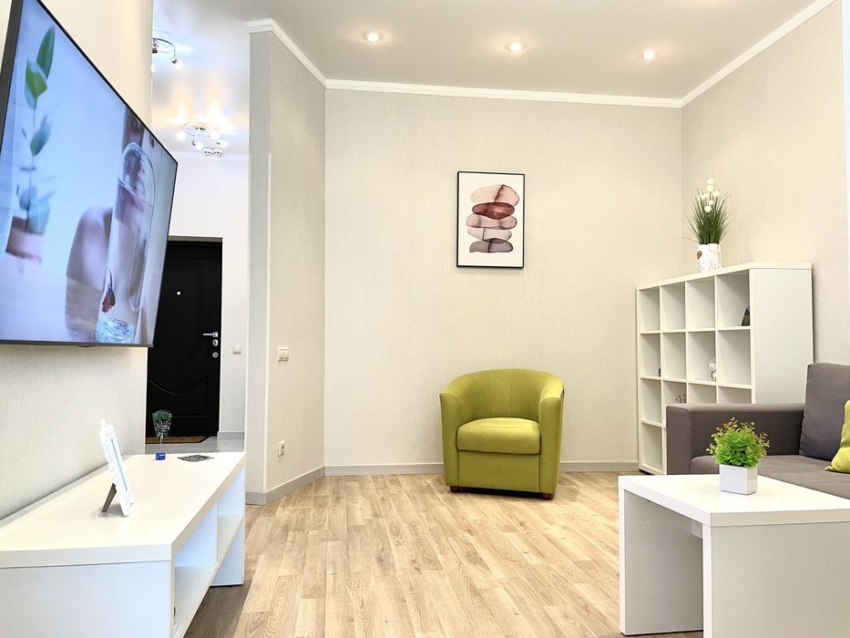 NAVIT апартаменти зі завтраком, Солом'янка, ЖК «Смарагдовий»