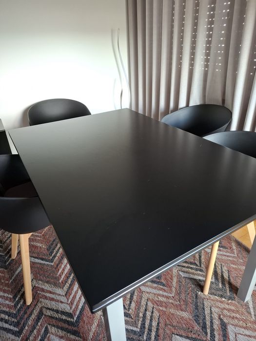 Mesa de sala de jantar para 6 pessoas