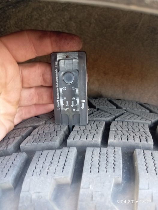 Roczne opony FIREMAX 235/50 R19