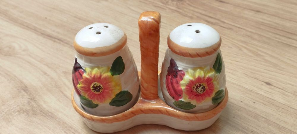Solniczka i pieprzniczka  ładny wzorem stylowe