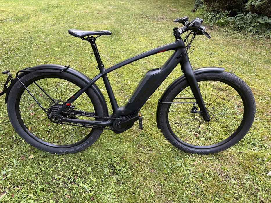 TREK 45km/h  Super Commuter plus 9s