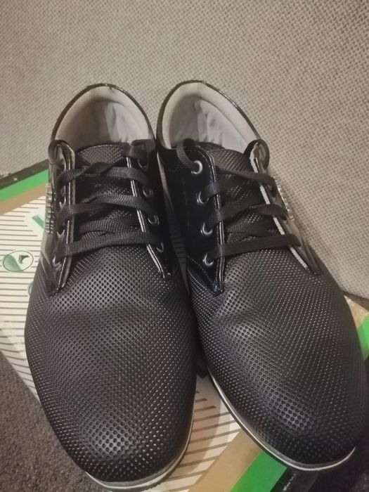 Półbuty męskie pół lakierki 42