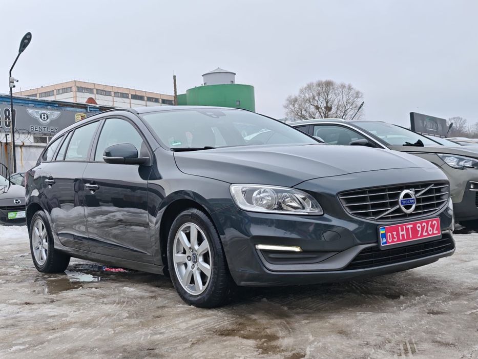 Volvo V60 facelift 2014  2,0 D3 дизель ВІДЕО