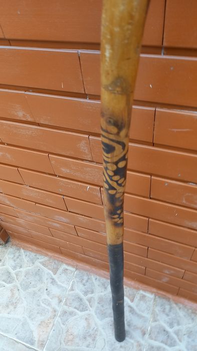 Bengala antiga em madeira