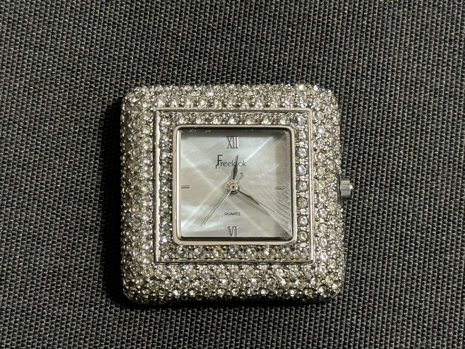 часы с камнями swarovski freelook ha 1015