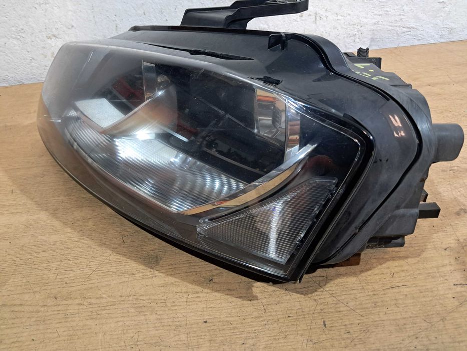 Lampa lempy reflektor przód przedni prawy + lewy AUDI A3 8P Lift UK