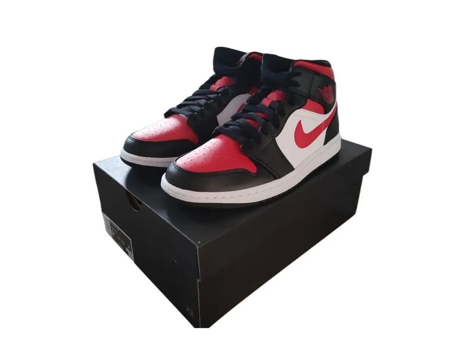 Air Jordan 1 Mid White Black Red (2022)