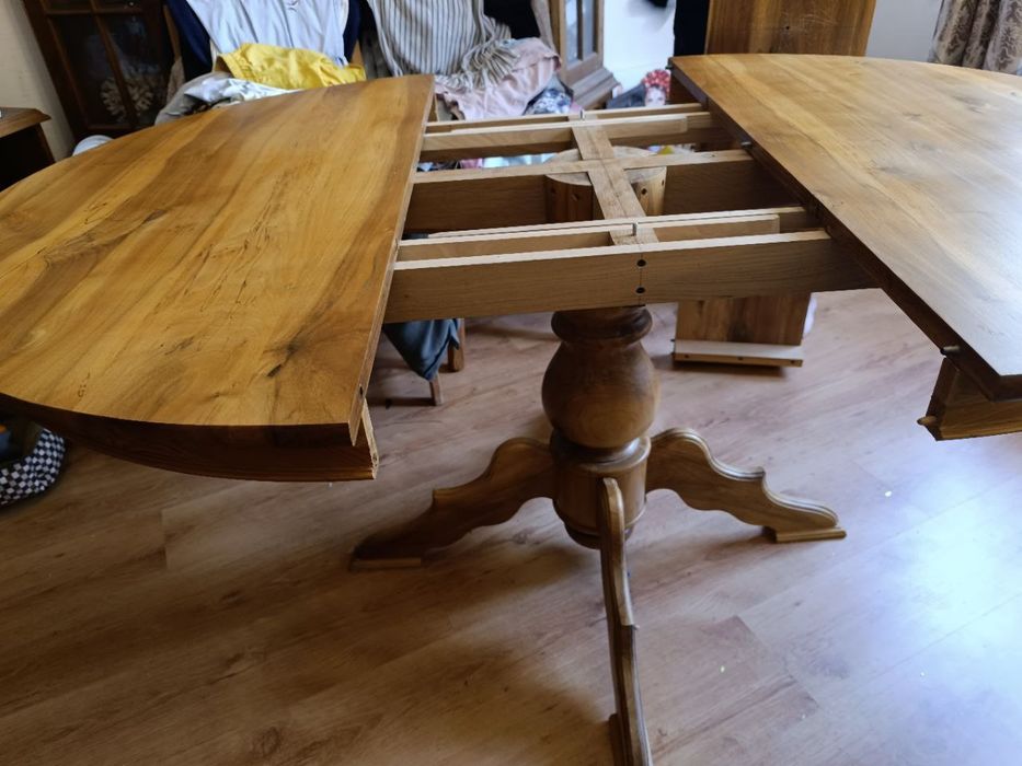 Продам обеденный стол