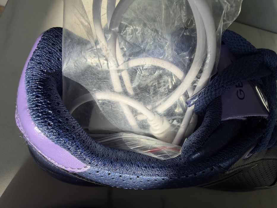 Sapatilha geox nova  com etiqueta tam 36 com carregador