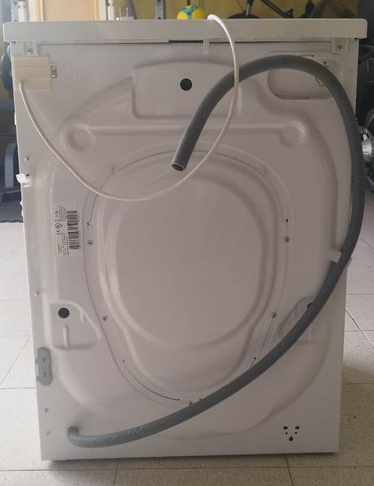Máquina Lavar Roupa Ariston Hotpoint - para Peças - Mod. FMG 823B EU.M